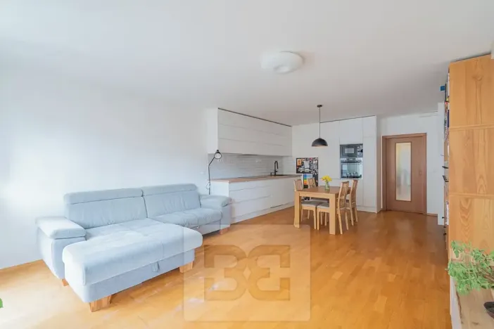 Prodej bytu 3+kk, Praha - Kobylisy, 70 m2