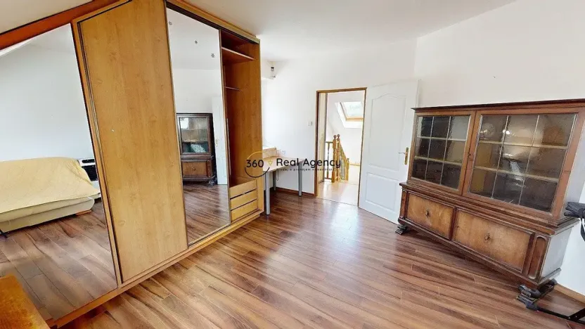 Pronájem rodinného domu, Psáry, U Potoka, 163 m2