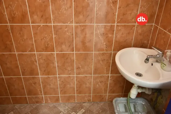 Pronájem obchodního prostoru, Karlovy Vary, Dr. Davida Bechera, 55 m2