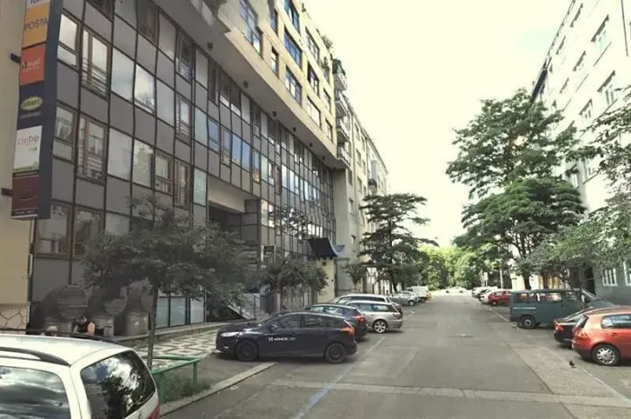 Pronájem bytu 1+kk, Praha - Vinohrady, Hradecká, 37 m2