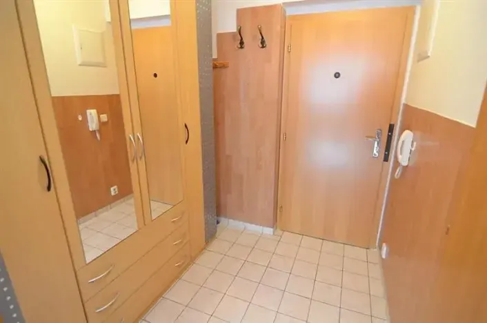 Pronájem bytu 1+kk, Praha - Vinohrady, Hradecká, 37 m2