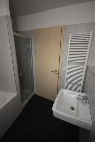 Pronájem atypického bytu, Praha, K Měchurce, 72 m2