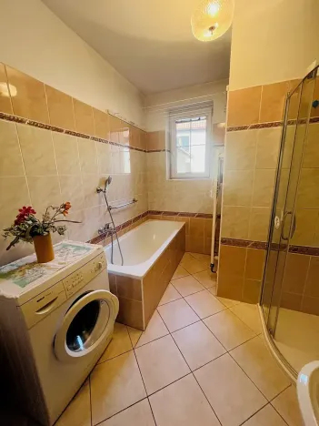 Pronájem bytu 2+1, Jesenice, K Belnici, 90 m2