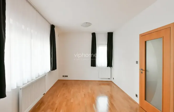 Pronájem vily, Praha - Nebušice, 360 m2