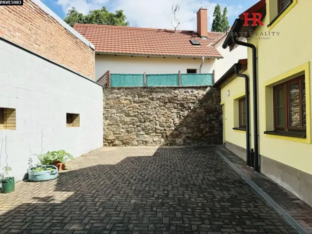 Pronájem bytu 2+kk, Benešov, Malé náměstí, 54 m2