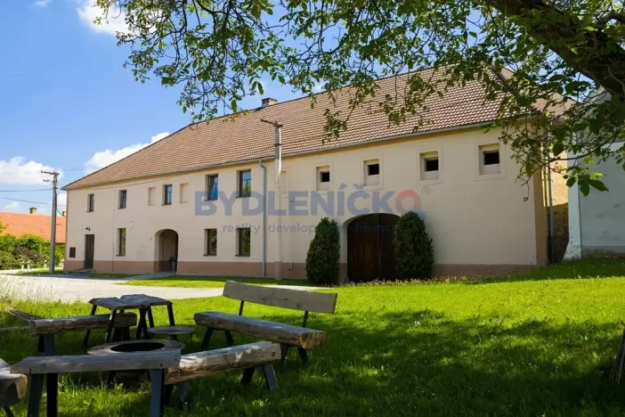 Prodej ubytování, Kamenný Újezd, 402 m2