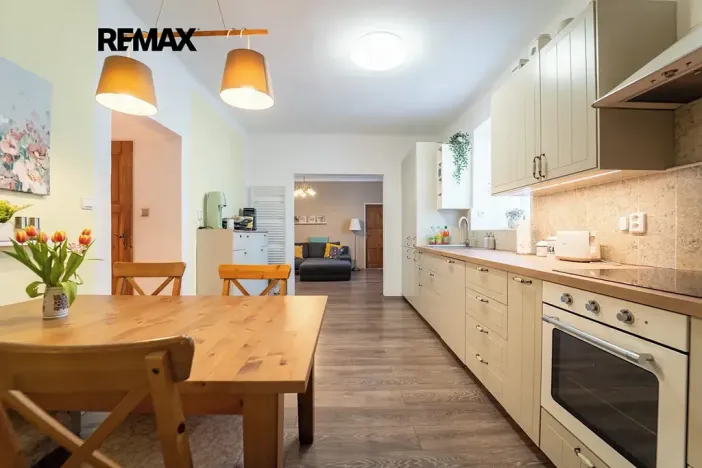Prodej rodinného domu, Pečky, Pečecká, 140 m2