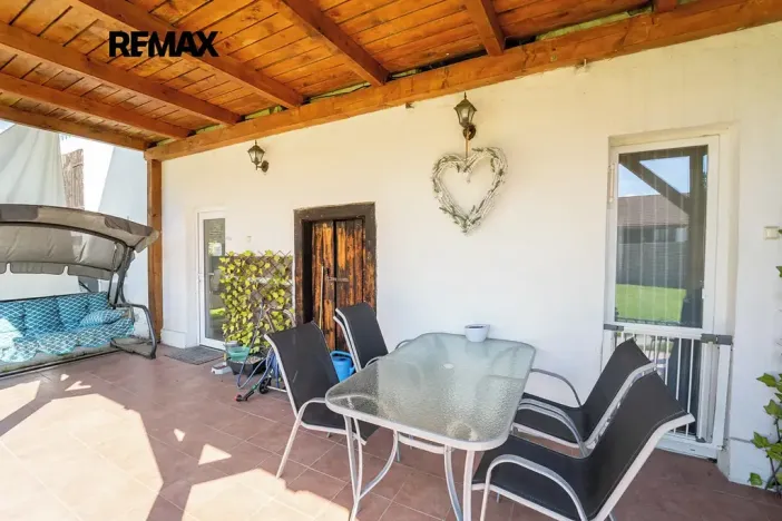 Prodej rodinného domu, Pečky, Pečecká, 140 m2
