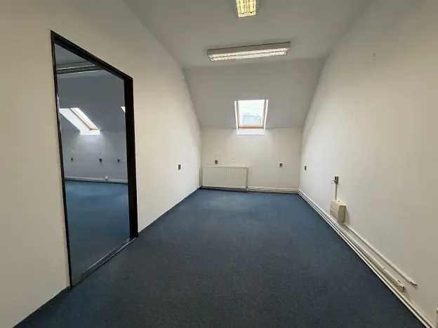 Pronájem kanceláře, Praha - Libuš, Libušská, 130 m2