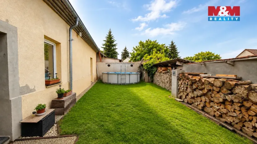 Prodej rodinného domu, Plaňany, Komenského, 92 m2