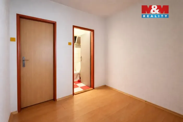 Pronájem bytu 2+1, Horažďovice, Mírové náměstí, 70 m2