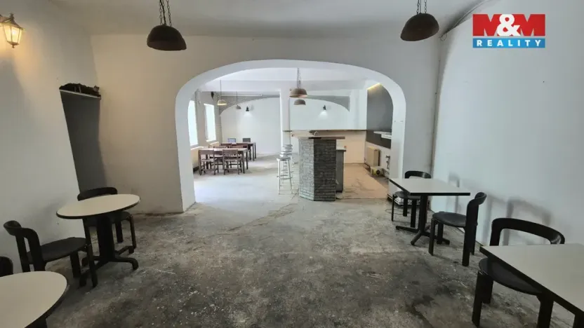 Pronájem obchodního prostoru, Kladno, T. G. Masaryka, 157 m2
