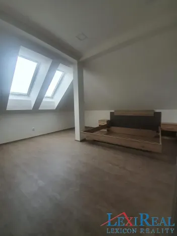 Pronájem bytu 3+kk, Tuchoměřice, Ve Zběrušce, 50 m2