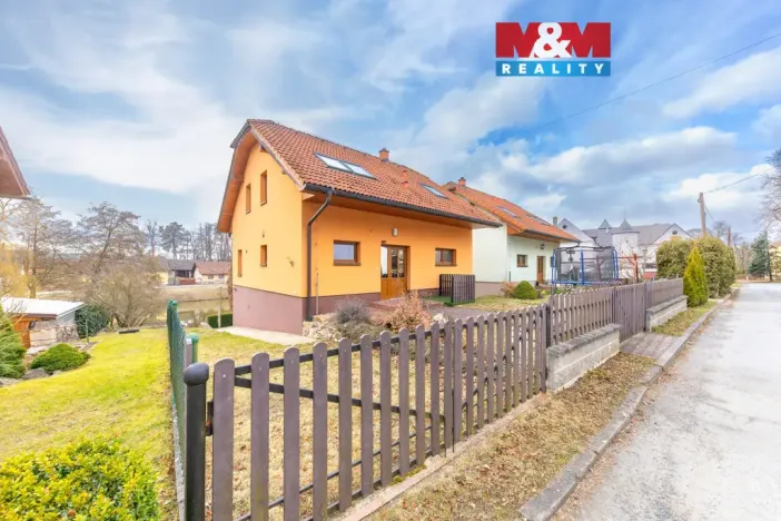 Prodej rodinného domu, Dolní Rožínka, 187 m2