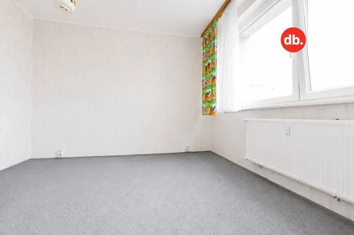 Prodej bytu 4+1, Ostrov, Lidická, 84 m2