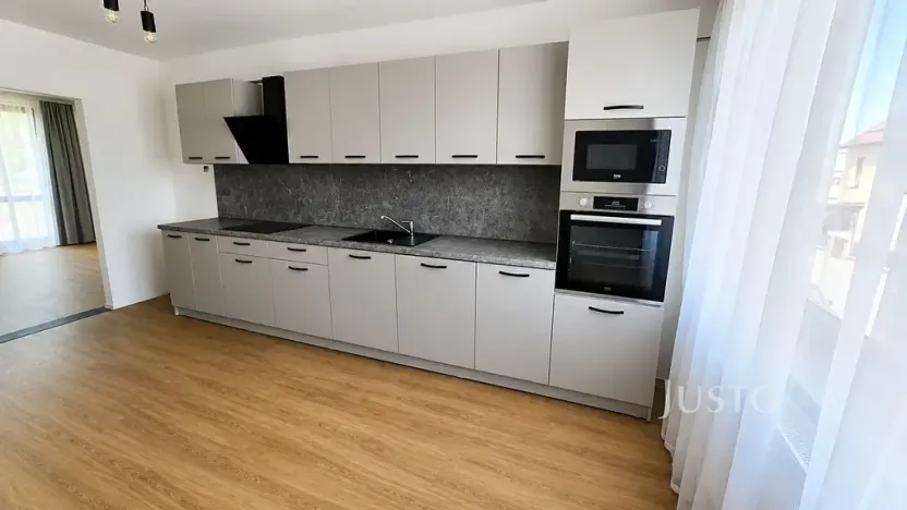 Pronájem bytu 3+kk, Písek, Novodvorská, 72 m2