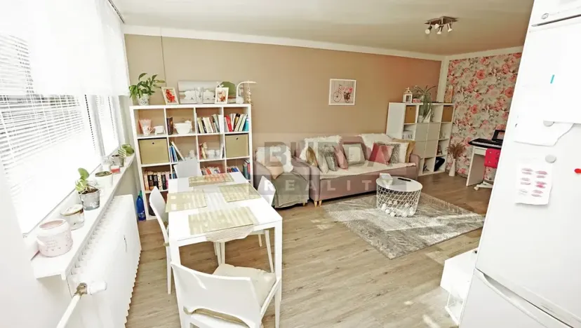 Pronájem bytu 2+kk, Neratovice, 51 m2