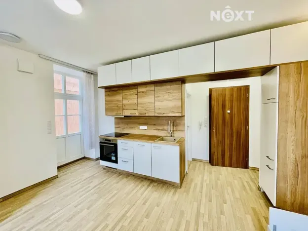 Pronájem bytu 1+kk, Hluboká nad Vltavou, Masarykova, 26 m2