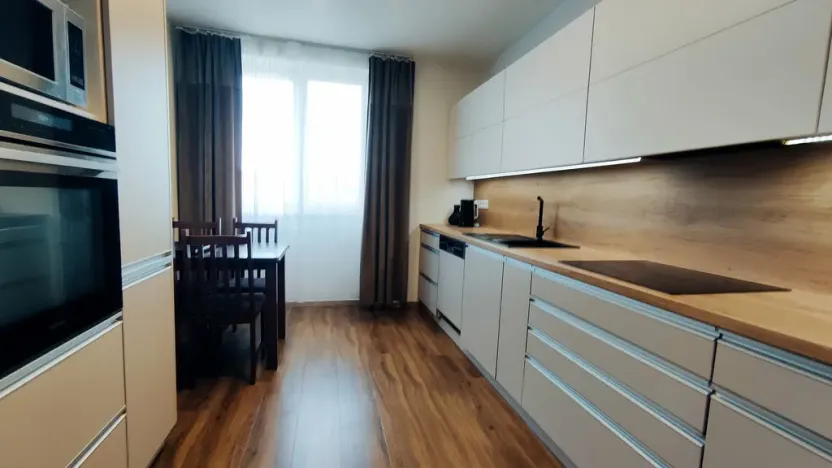 Prodej bytu 3+1, Luká, 70 m2