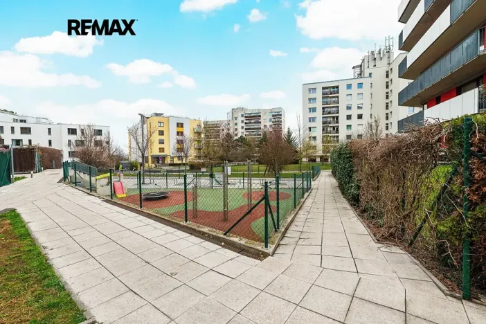 Prodej bytu 2+kk, Praha - Hlubočepy, Devonská, 64 m2
