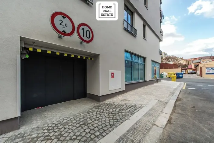 Prodej bytu 1+kk, Praha - Smíchov, Pod Barvířkou, 36 m2