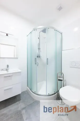 Pronájem bytu 2+kk, Lázně Bělohrad, Náměstí K. V. Raise, 62 m2