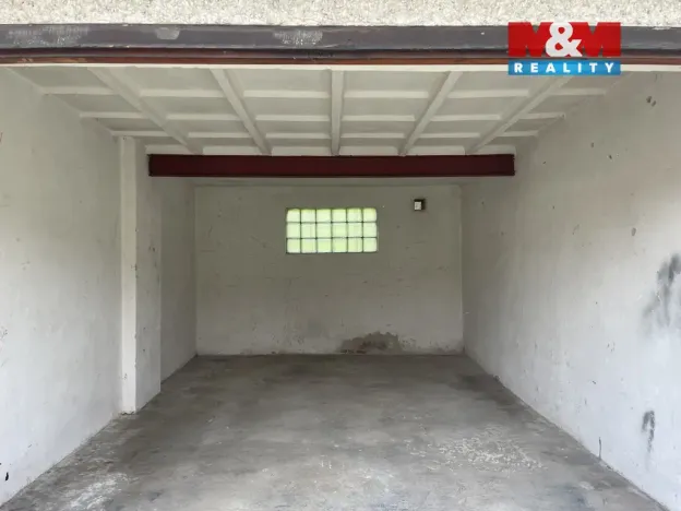Pronájem garáže, Benešov, 16 m2