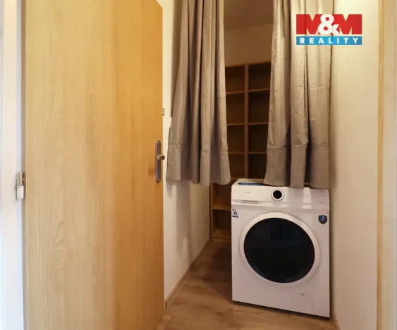 Prodej bytu 1+1, Ústí nad Labem - Severní Terasa, Šrámkova, 34 m2