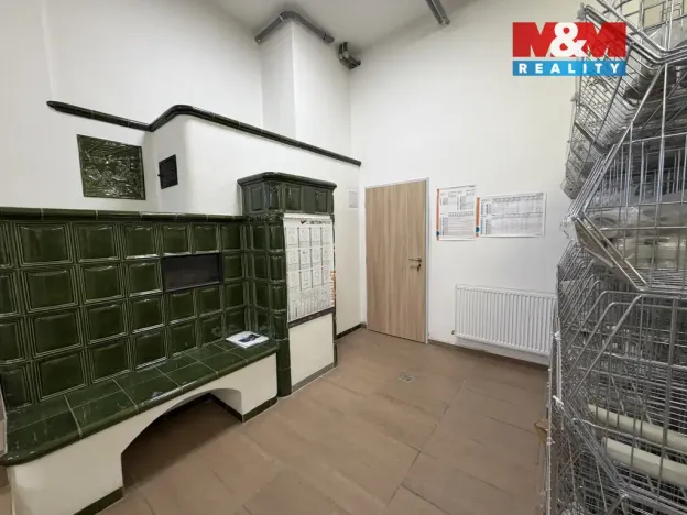 Pronájem obchodního prostoru, Tábor, U Čápova dvora, 415 m2