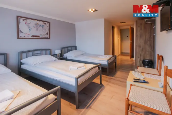 Prodej obchodního prostoru, Kravaře, Opavská, 1355 m2