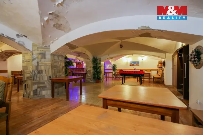 Prodej obchodního prostoru, Kravaře, Opavská, 1355 m2