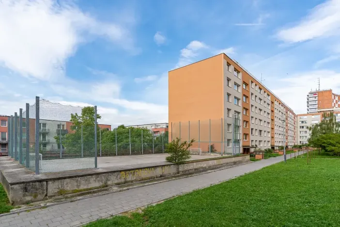 Prodej bytu 1+1, Zlín, Na Honech I, 33 m2