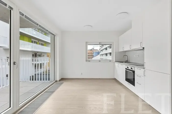 Pronájem bytu 1+kk, Praha - Karlín, Křižíkova, 31 m2