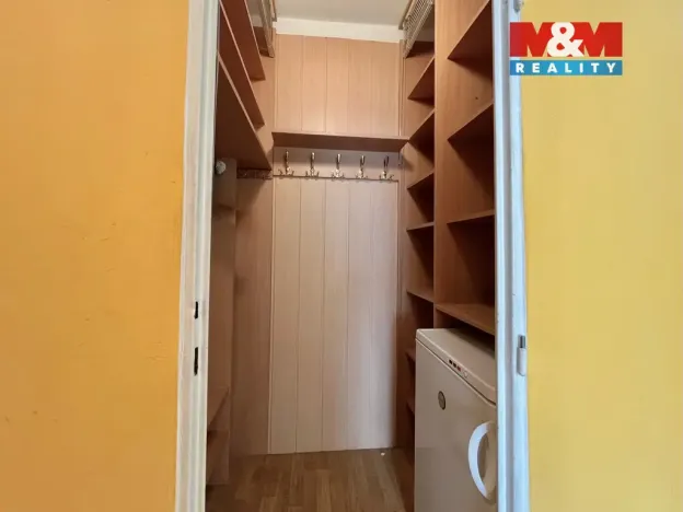 Prodej bytu 3+1, Meziboří, Nad parkem, 78 m2