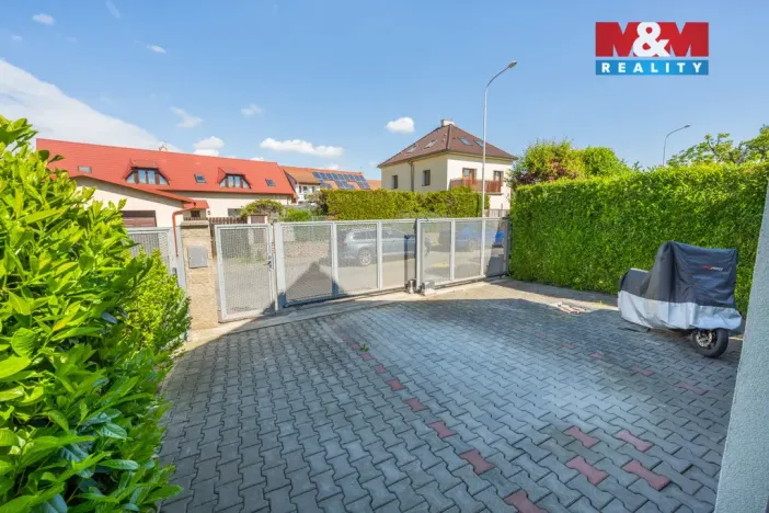 Prodej rodinného domu, Praha - Suchdol, K Roztokům, 160 m2