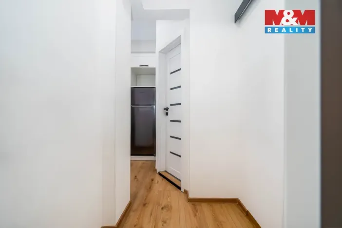 Prodej bytu 2+1, Praha - Dejvice, Kafkova, 43 m2