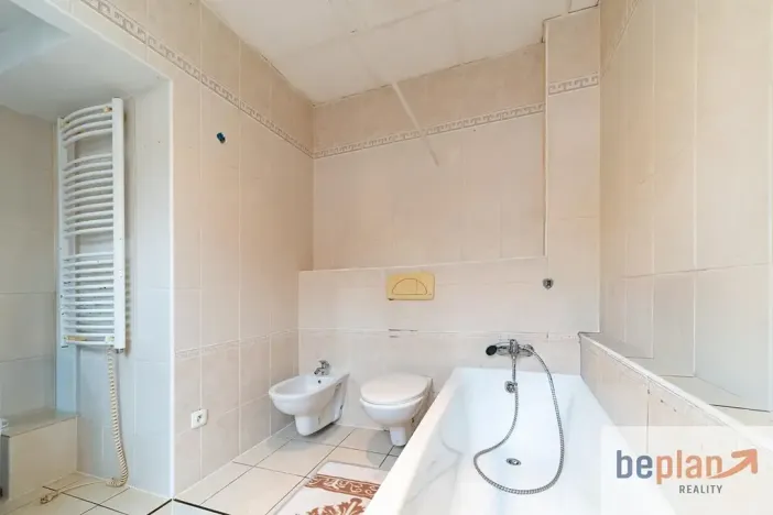 Pronájem bytu 2+1, Karlovy Vary, Moskevská, 60 m2