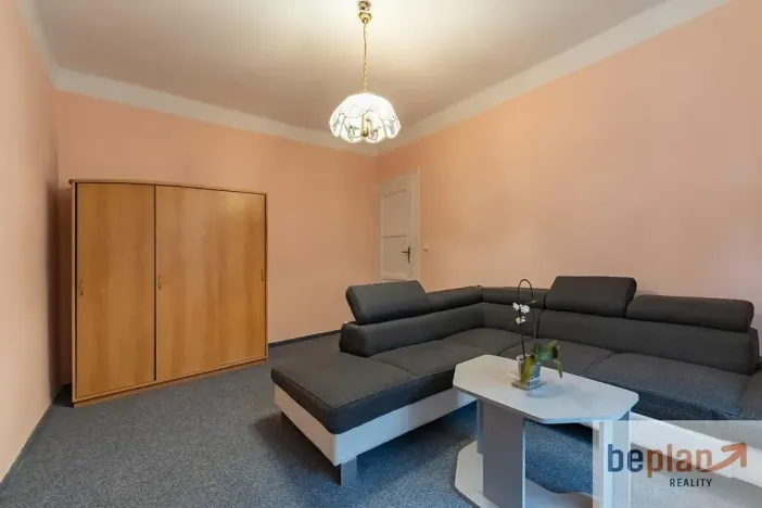 Pronájem bytu 2+1, Karlovy Vary, Moskevská, 60 m2