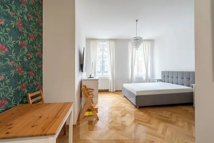 Pronájem bytu 1+kk, Praha - Nové Město, Soukenická, 30 m2
