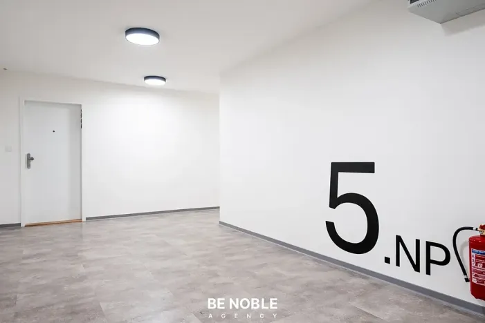 Pronájem bytu 1+kk, Praha - Vršovice, Kubánské náměstí, 21 m2