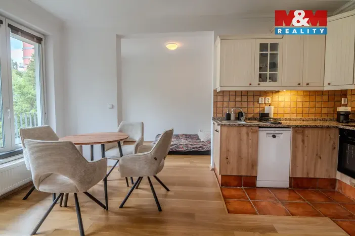 Pronájem bytu 2+kk, Praha, Názovská, 50 m2