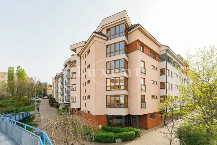 Pronájem bytu 4+1, Praha - Břevnov, Slavníkova, 294 m2