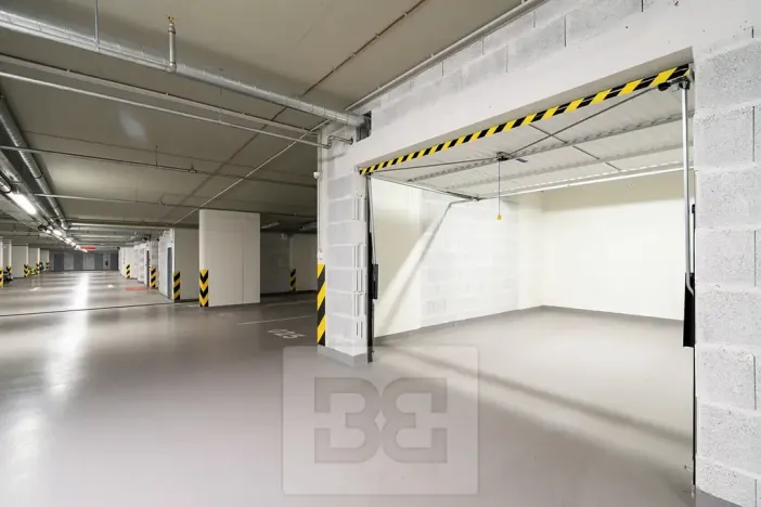 Pronájem garáže, Praha - Vysočany, Poděbradská, 20 m2