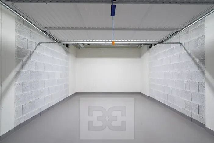 Pronájem garáže, Praha - Vysočany, Poděbradská, 20 m2