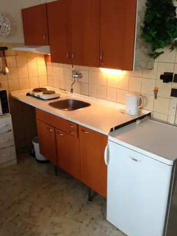 Pronájem bytu 2+kk, Praha - Kamýk, Zdislavická, 37 m2