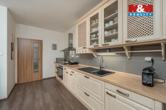 Prodej bytu 3+kk, Včelná, Dolní, 63 m2