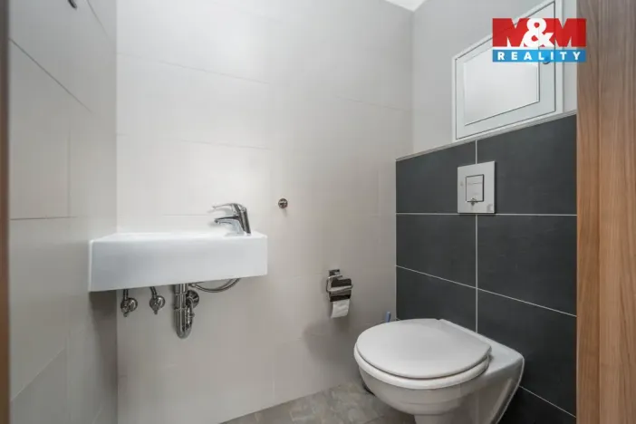 Prodej bytu 3+kk, Včelná, Dolní, 63 m2