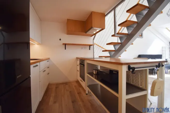 Pronájem bytu 2+kk, Praha - Lochkov, U sladovny, 63 m2