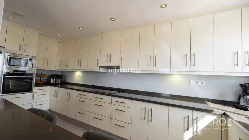 Prodej bytu 4+kk, Villamartín, Španělsko, 105 m2