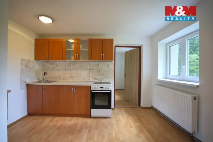 Prodej rodinného domu, Hutisko-Solanec - Solanec pod Soláněm, 180 m2